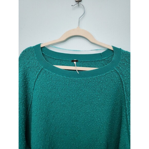 FREE PEOPLE Found My Friend Boucle Knit Sweater Womens M Cropped Boxy Relaxed - Picture 2 of 6